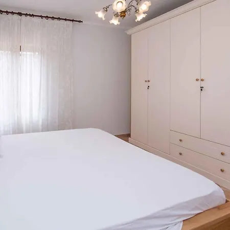 In 36544 Apartment *
