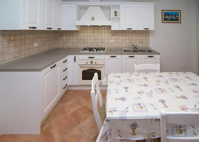 Appartement In 36544 *