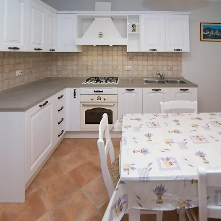 Appartement In 36544 *