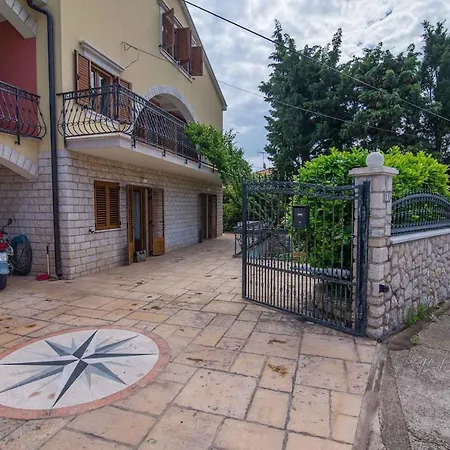 Appartamento In 36544 *
